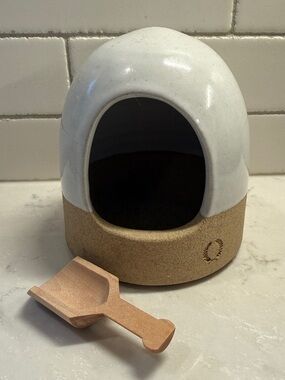 Farmhouse Pottery Vermont Kitchen Cellar with Scoop